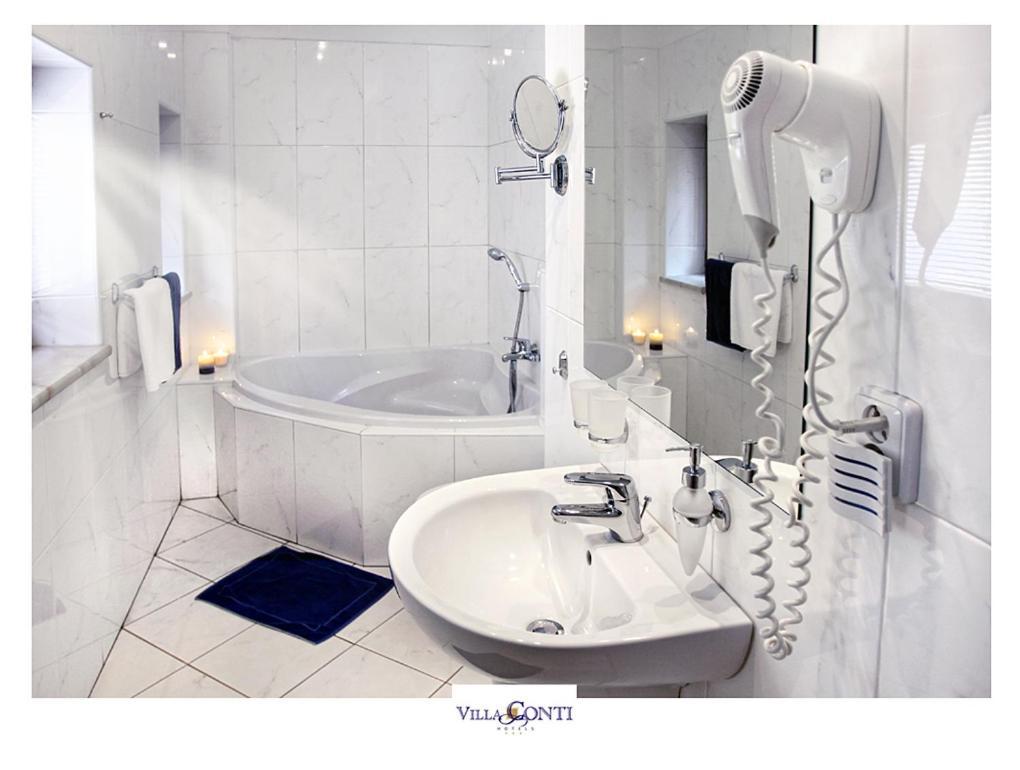 Hotel Villa Conti Писек Экстерьер фото