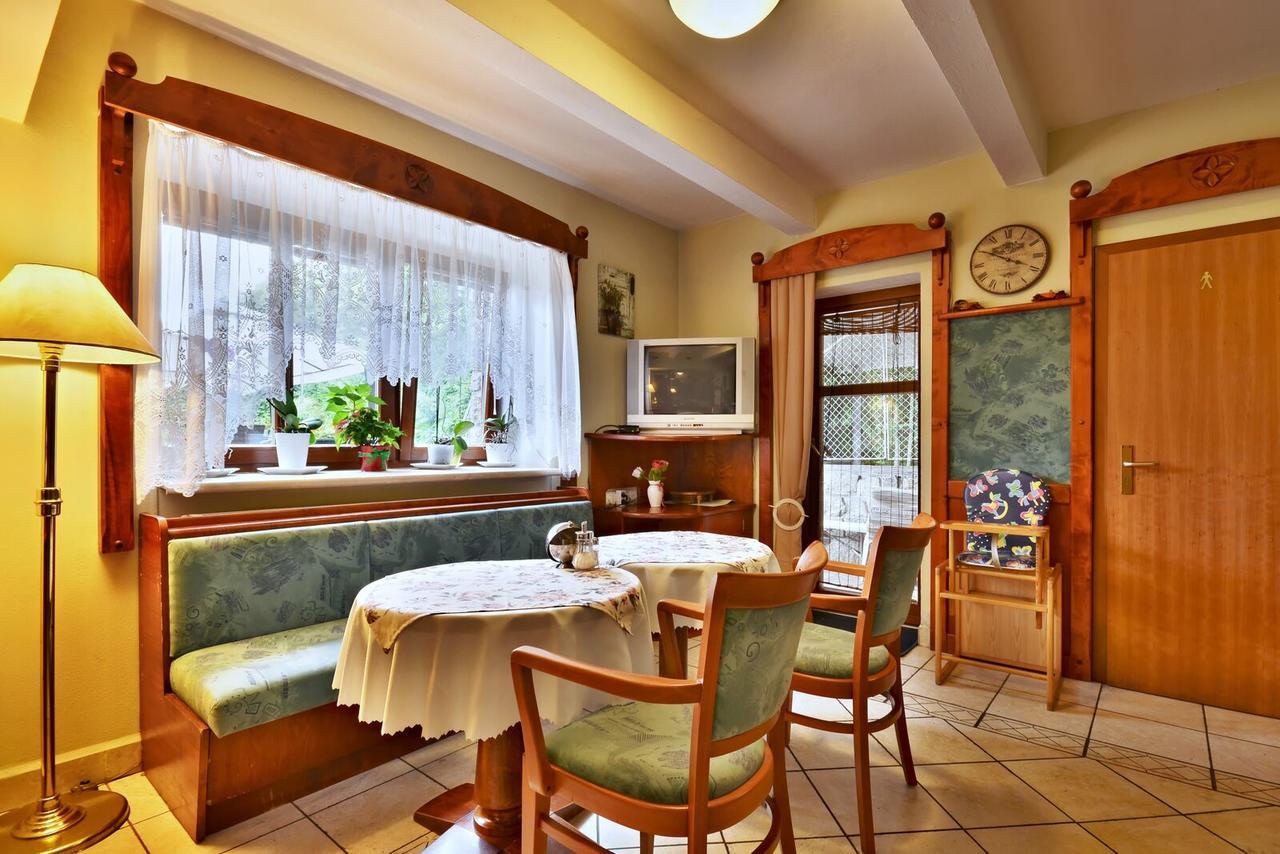 Hotel Villa Conti Писек Экстерьер фото